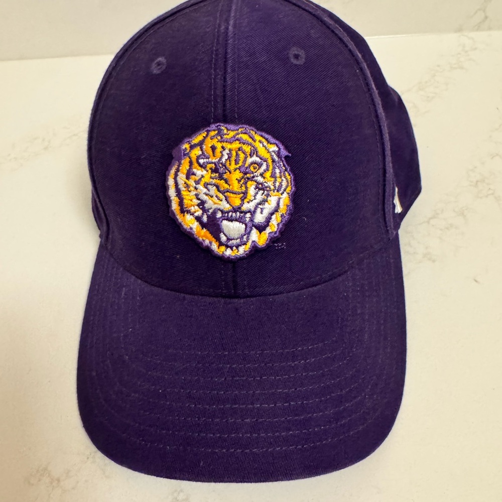 LSU Men’s Baseball Hat with Tiger Embroidery